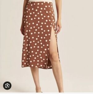 ABERCROMBIE & FITCH | Polka dot skirt front slit brown sz XS
